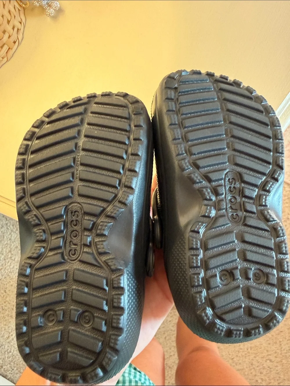 CROCS cozy black